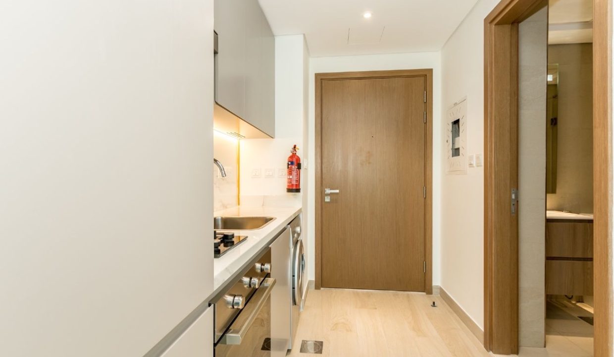 Stunning Studio in Fawad Azizi |partial Canal view-5