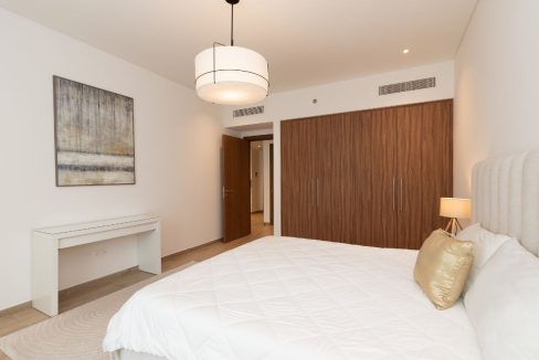 1BR Fully Furnished Apartment in Central Park-11