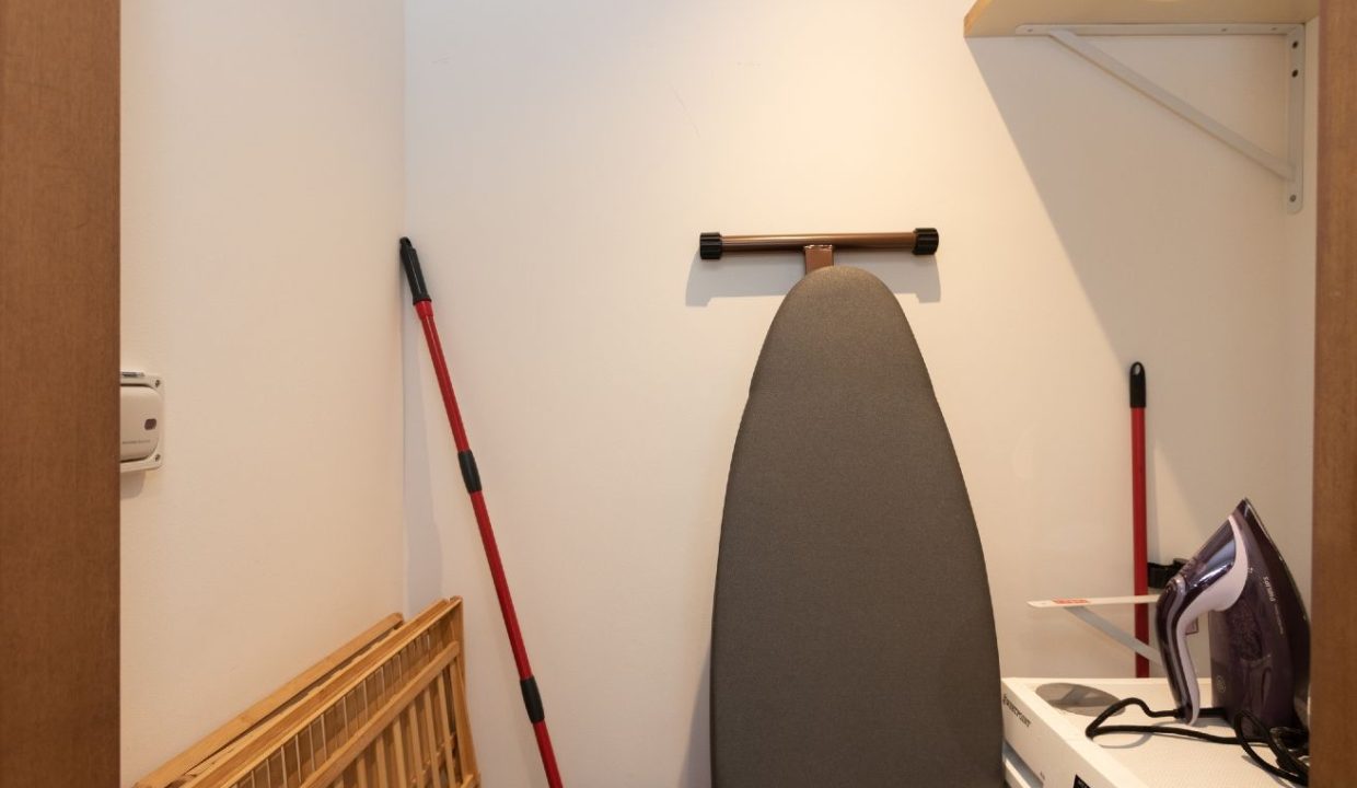 1BR Fully Furnished Apartment in Central Park-12