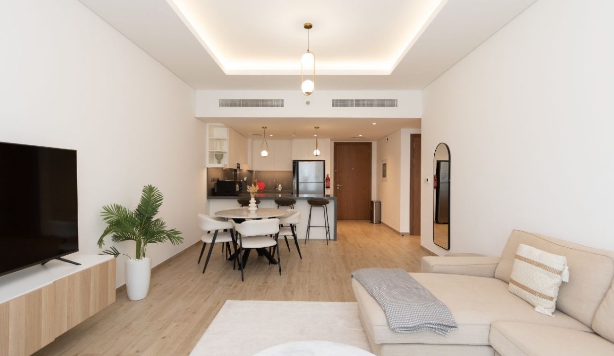 1BR Fully Furnished Apartment in Central Park-4