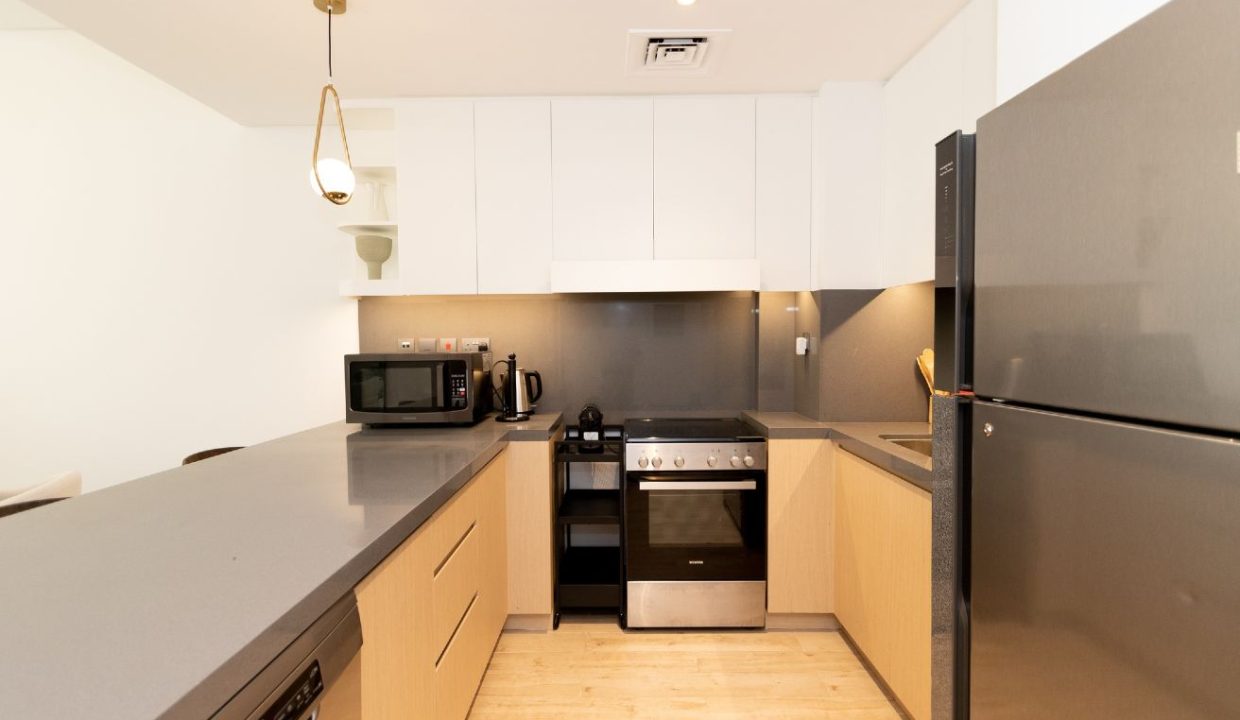 1BR Fully Furnished Apartment in Central Park-7