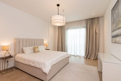 1BR Fully Furnished Apartment in Central Park-9