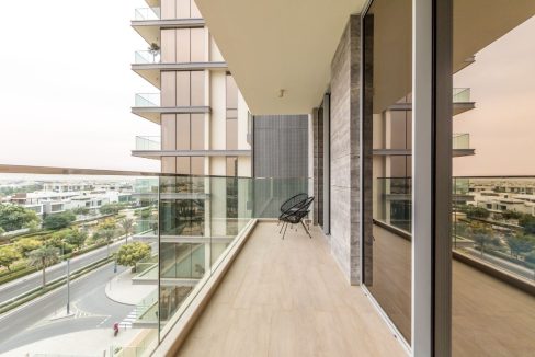 Modern 2BR+M with Top Amenities at Ellington House-16