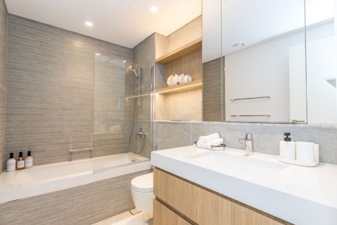 Modern 2BR+M with Top Amenities at Ellington House-19