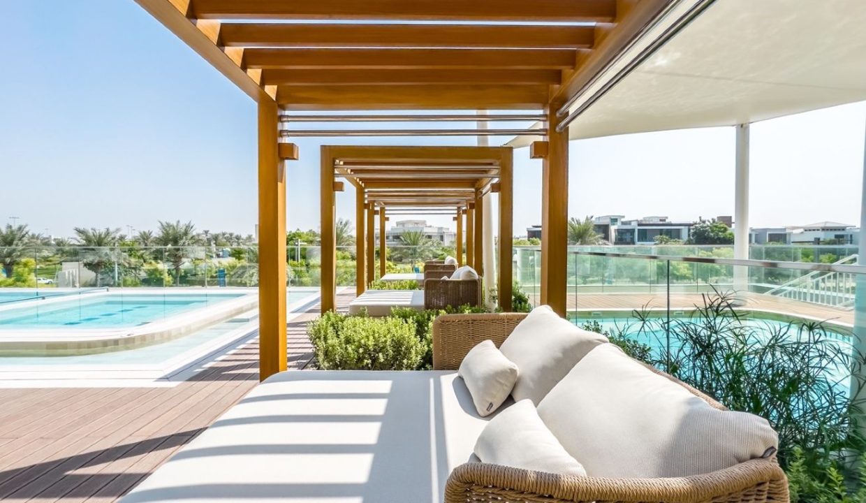 Modern 2BR+M with Top Amenities at Ellington House-28