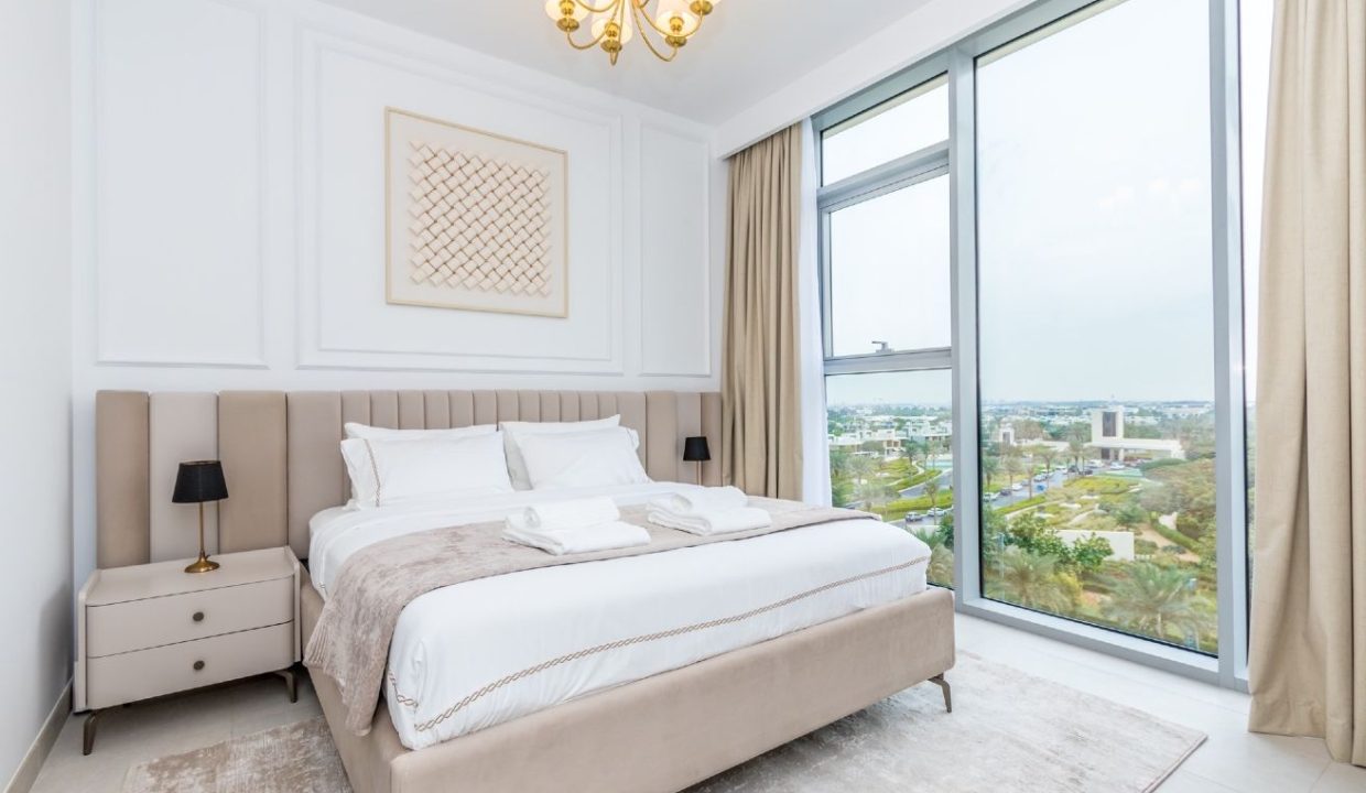 Modern 2BR+M with Top Amenities at Ellington House-5