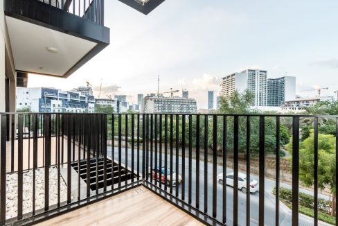 Elegant 2BR in Oakley Square  Residences-16