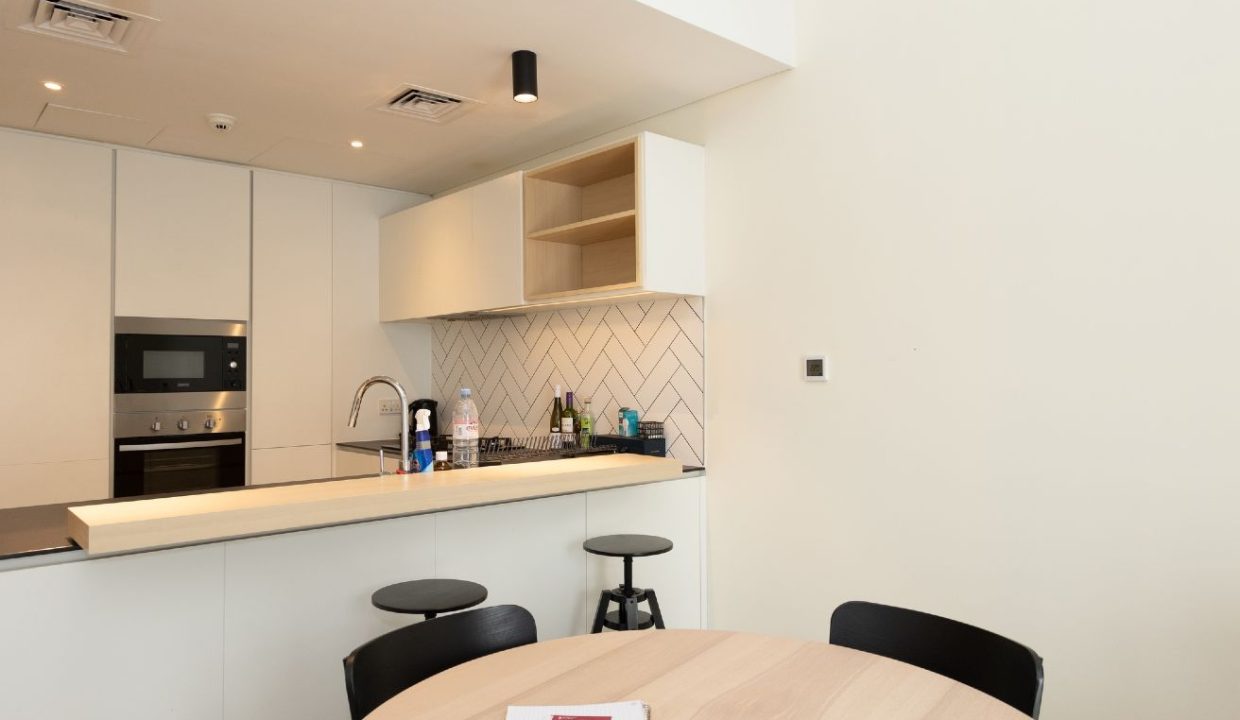 Modern 1-Bedroom Apartment in Belgravia 2-4