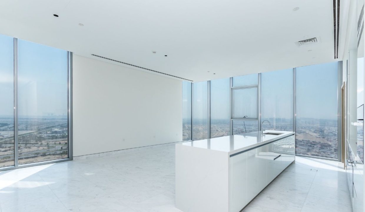 Luxury 4BR Penthouse with Stunning Lagoon Views-2