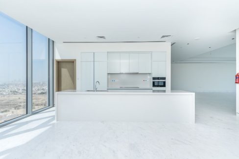 Luxury 4BR Penthouse with Stunning Lagoon Views-7