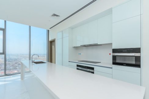 Luxury 4BR Penthouse with Stunning Lagoon Views-8