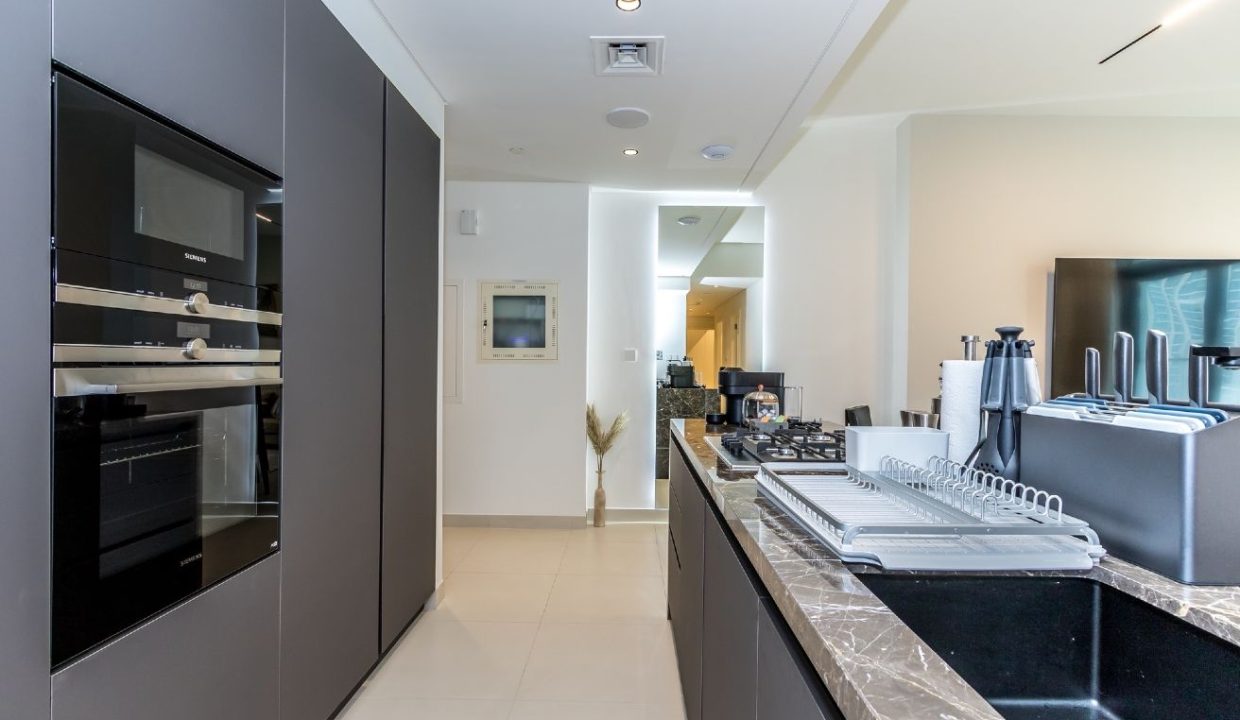 Luxury 3BR + Maid | Fully Furnished | Burj crown-4