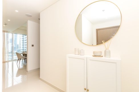 Luxury 1BR Furnished | Sea View | Grand View-12