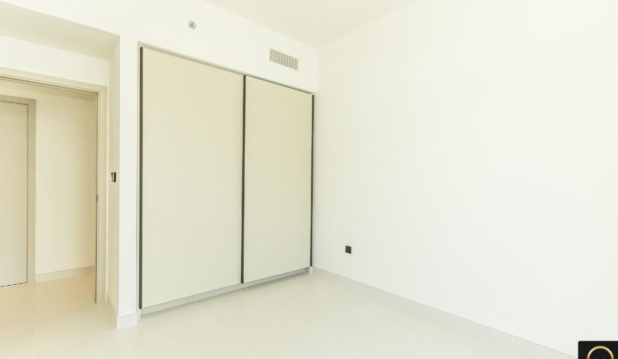 Luxurious 3BR | High Floor | Marina Skyline View-13