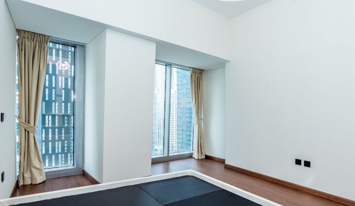 Stunning  2BR with Breathtaking Views-13