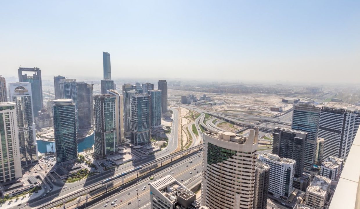 Luxurious 2-Bedroom Apartment in Vida Residence-14