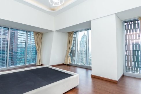 Stunning  2BR with Breathtaking Views-16