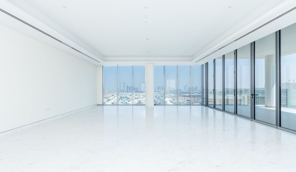 Elegant 4BR Penthouse with Panoramic Lagoon View-2