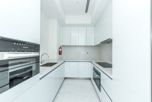 Elegant 4BR Penthouse with Panoramic Lagoon View-9