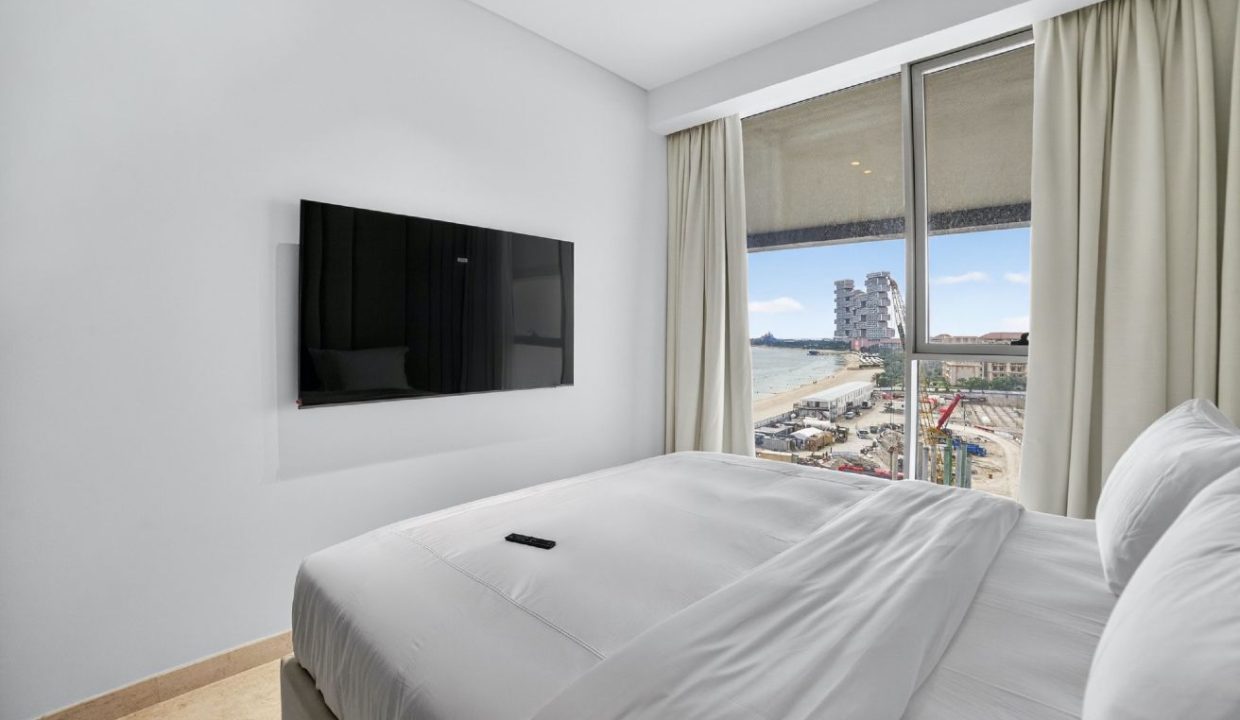 4BR + M| Designer Furnished | Palm Jumeirah-11