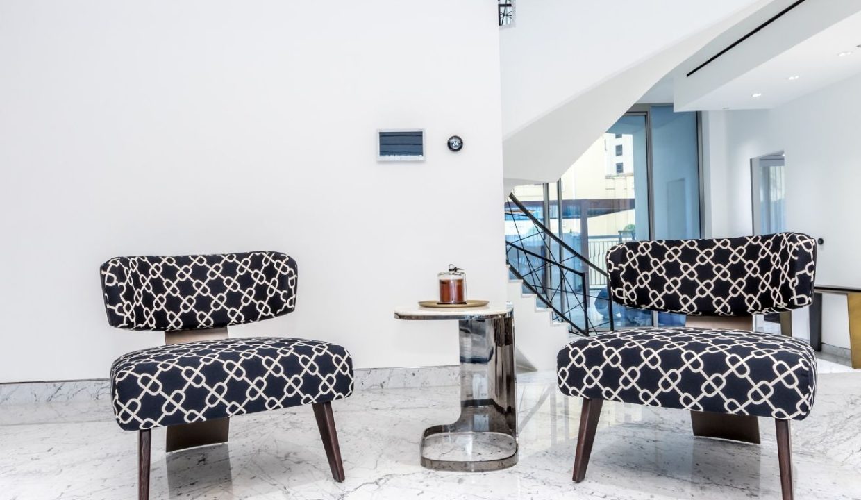 Elegant 3-Bedroom Apartment in Ellington House-2