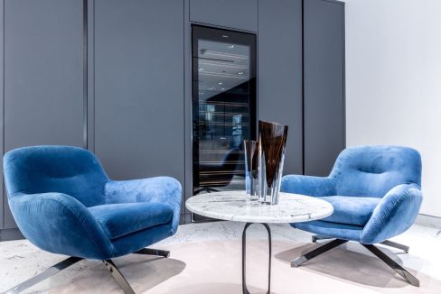 Elegant 3-Bedroom Apartment in Ellington House-14