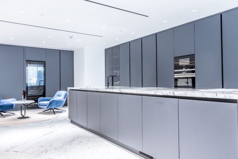 Elegant 3-Bedroom Apartment in Ellington House-16