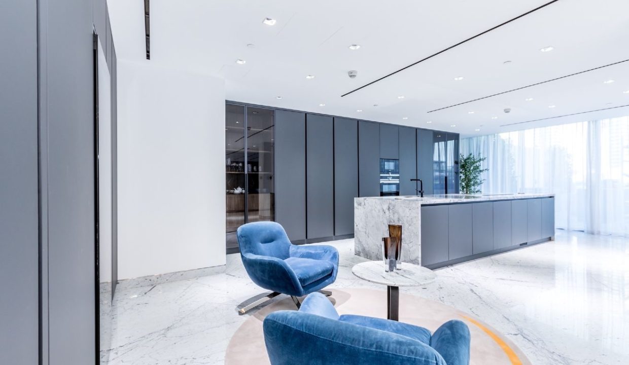 Elegant 3-Bedroom Apartment in Ellington House-20