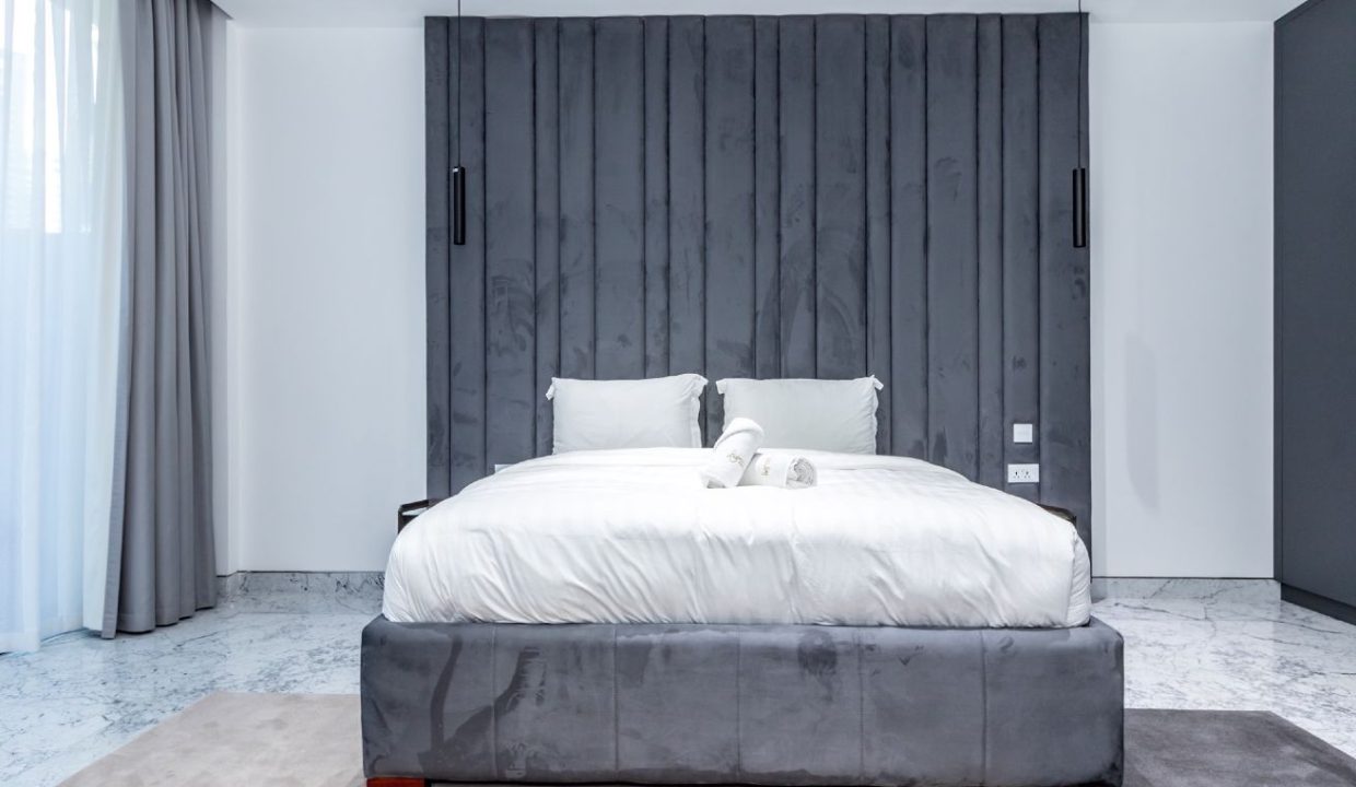 Elegant 3-Bedroom Apartment in Ellington House-6