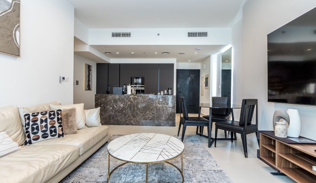 Luxury 3BR + Maid | Fully Furnished | Burj crown-2