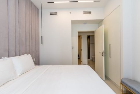 Luxury 3BR + Maid | Fully Furnished | Burj crown-12