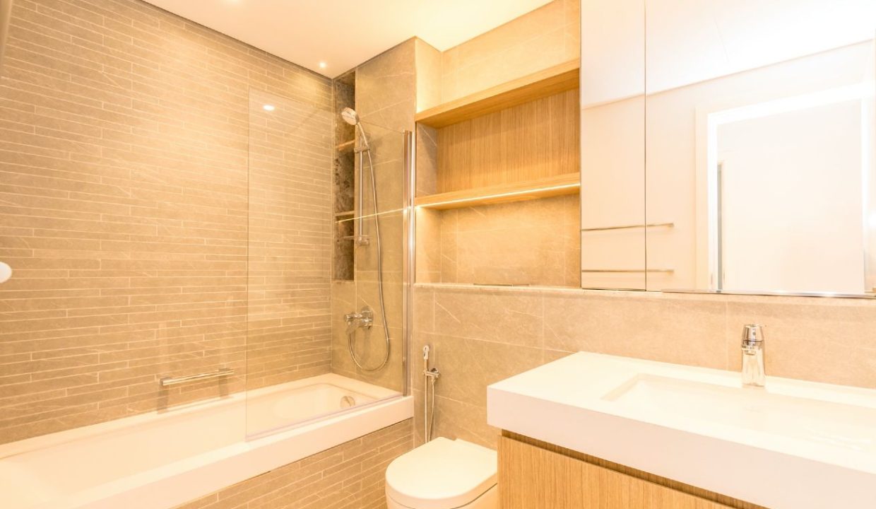 Elegant 3-Bedroom Apartment in Ellington House-20