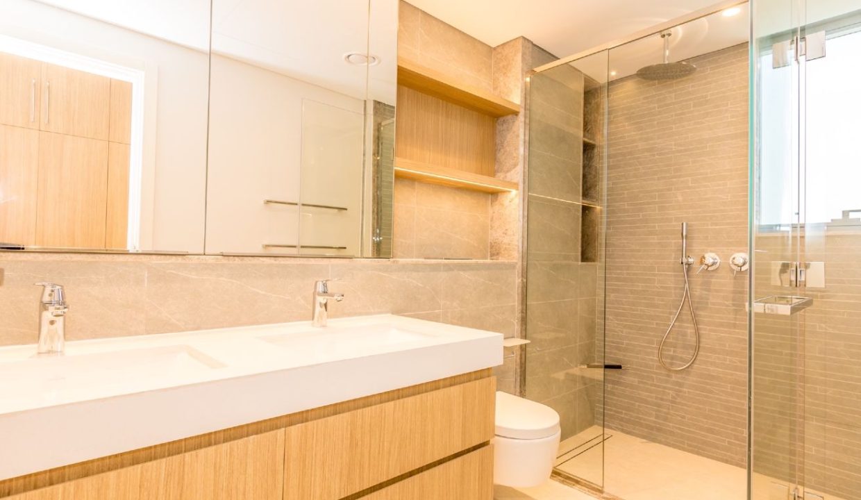 Elegant 3-Bedroom Apartment in Ellington House-22