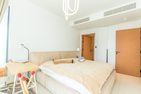 Luxurious 2-Bedroom Apartment in Vida Residence-12