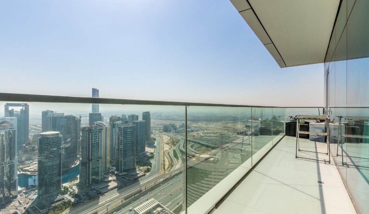 Luxurious 2-Bedroom Apartment in Vida Residence-13