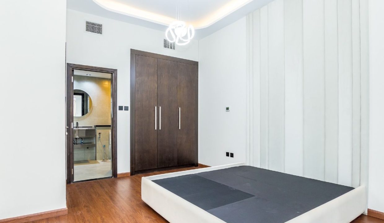 Stunning  2BR with Breathtaking Views-14