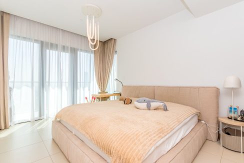 Luxurious 2-Bedroom Apartment in Vida Residence-9