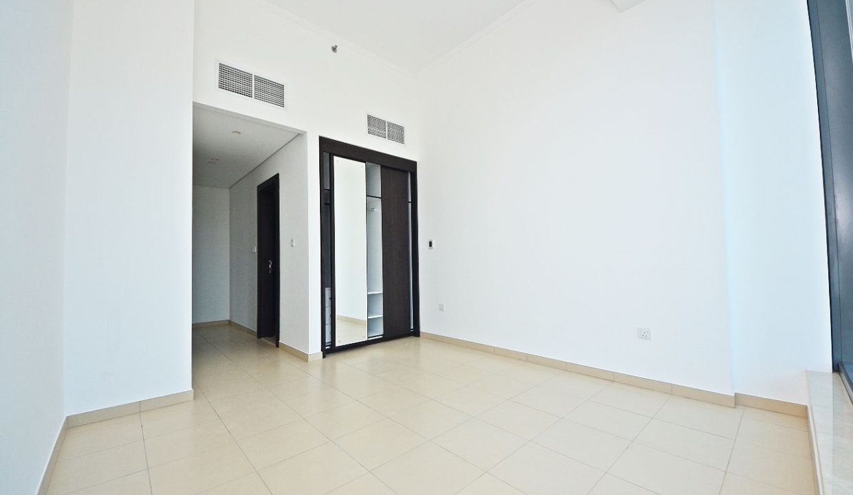 Best Deal | High-End | High-Floor Marina View-10