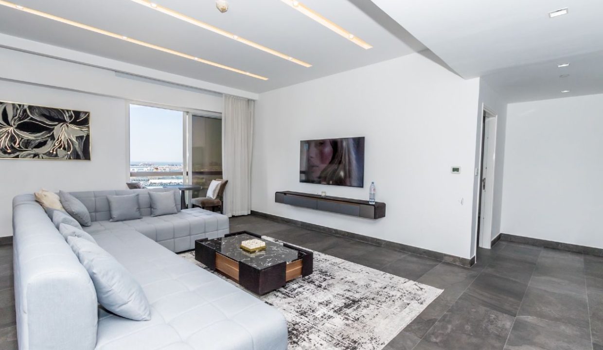 Stunning 2BR | Designer Furnished | Full Sea View-12