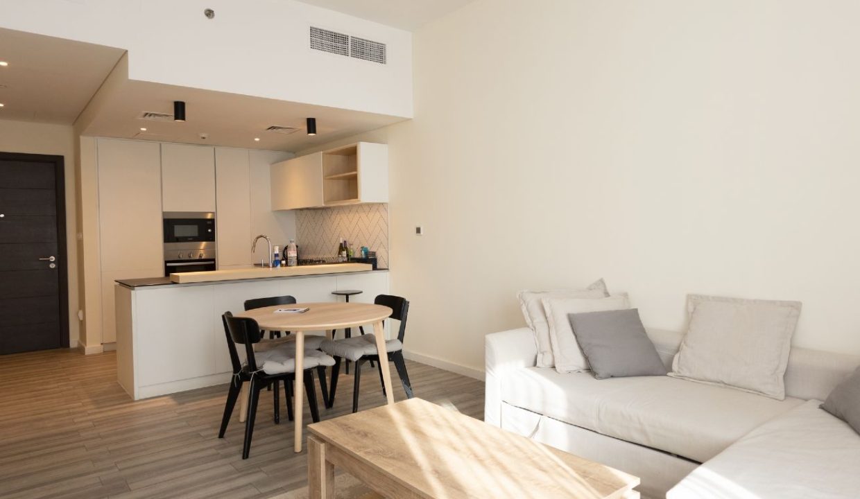 Modern 1-Bedroom Apartment in Belgravia 2-1