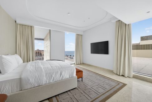 4BR + M| Designer Furnished | Palm Jumeirah-17