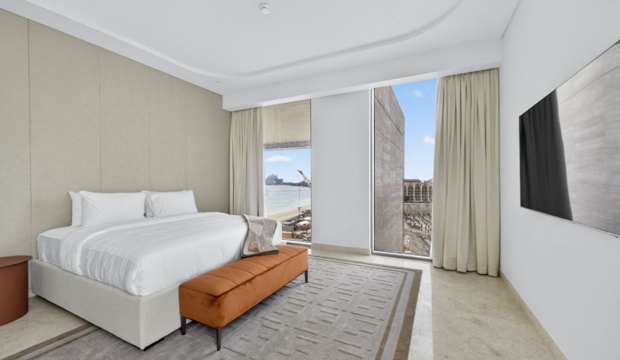 4BR + M| Designer Furnished | Palm Jumeirah-18