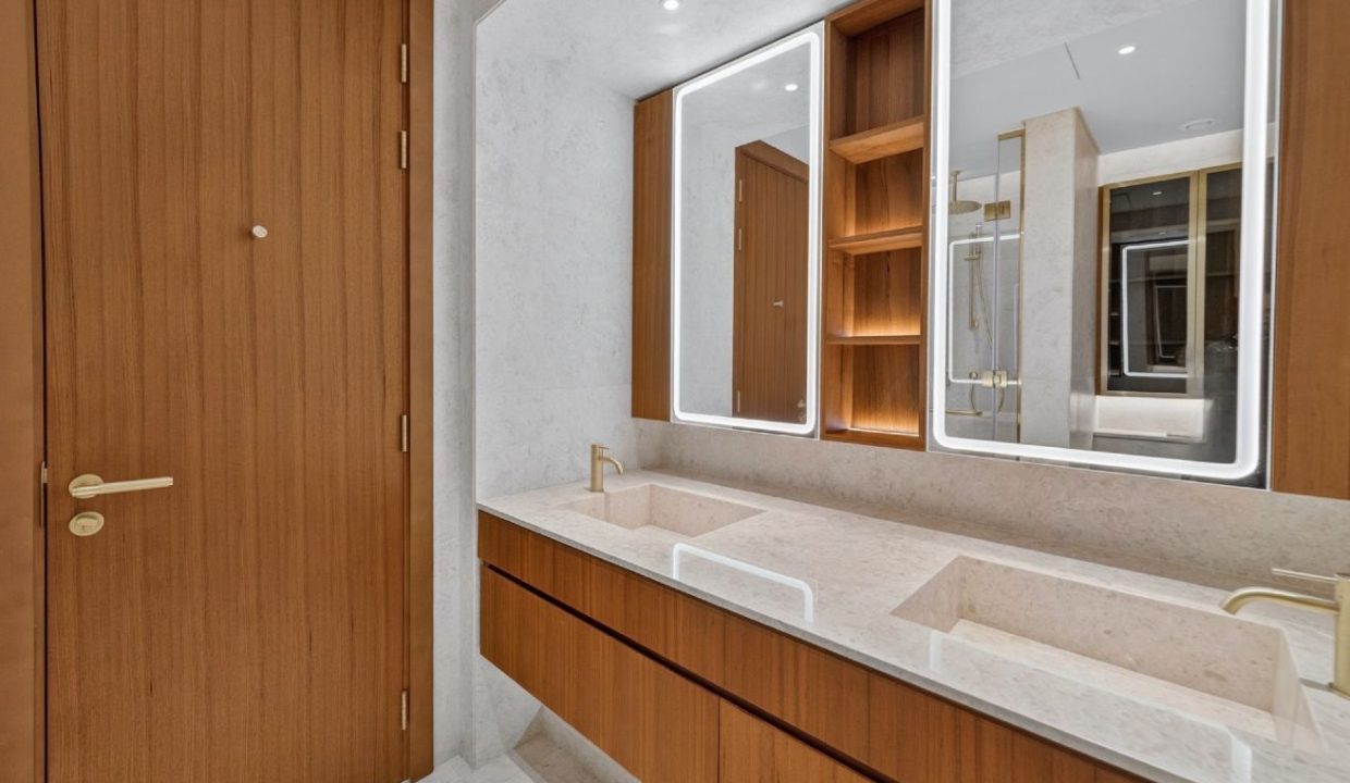 4BR + M| Designer Furnished | Palm Jumeirah-25