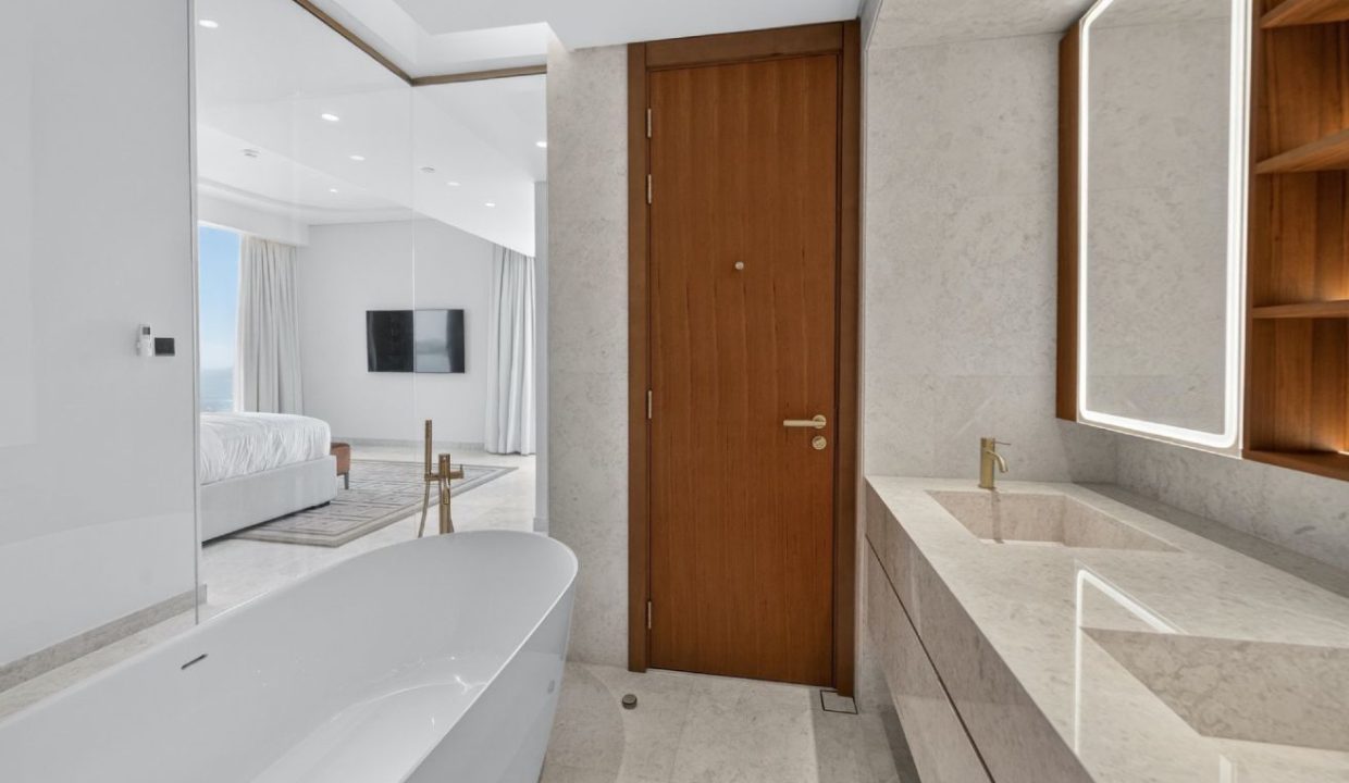 4BR + M| Designer Furnished | Palm Jumeirah-26