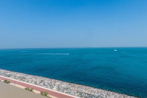 Signature Beachfront Home | 4BR+M | Palm Jumeirah-5