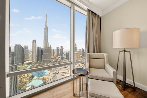 Luxurious 4BR +Maid |Burj Khalifa & Fountain Views-11