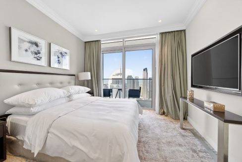 Luxurious 4BR +Maid |Burj Khalifa & Fountain Views-12