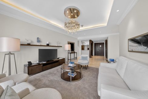 Luxurious 4BR +Maid |Burj Khalifa & Fountain Views-18