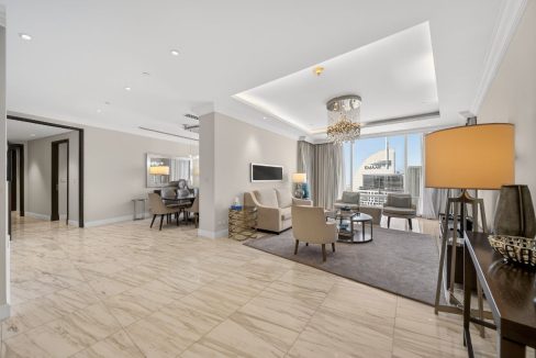 Luxurious 4BR +Maid |Burj Khalifa & Fountain Views-20