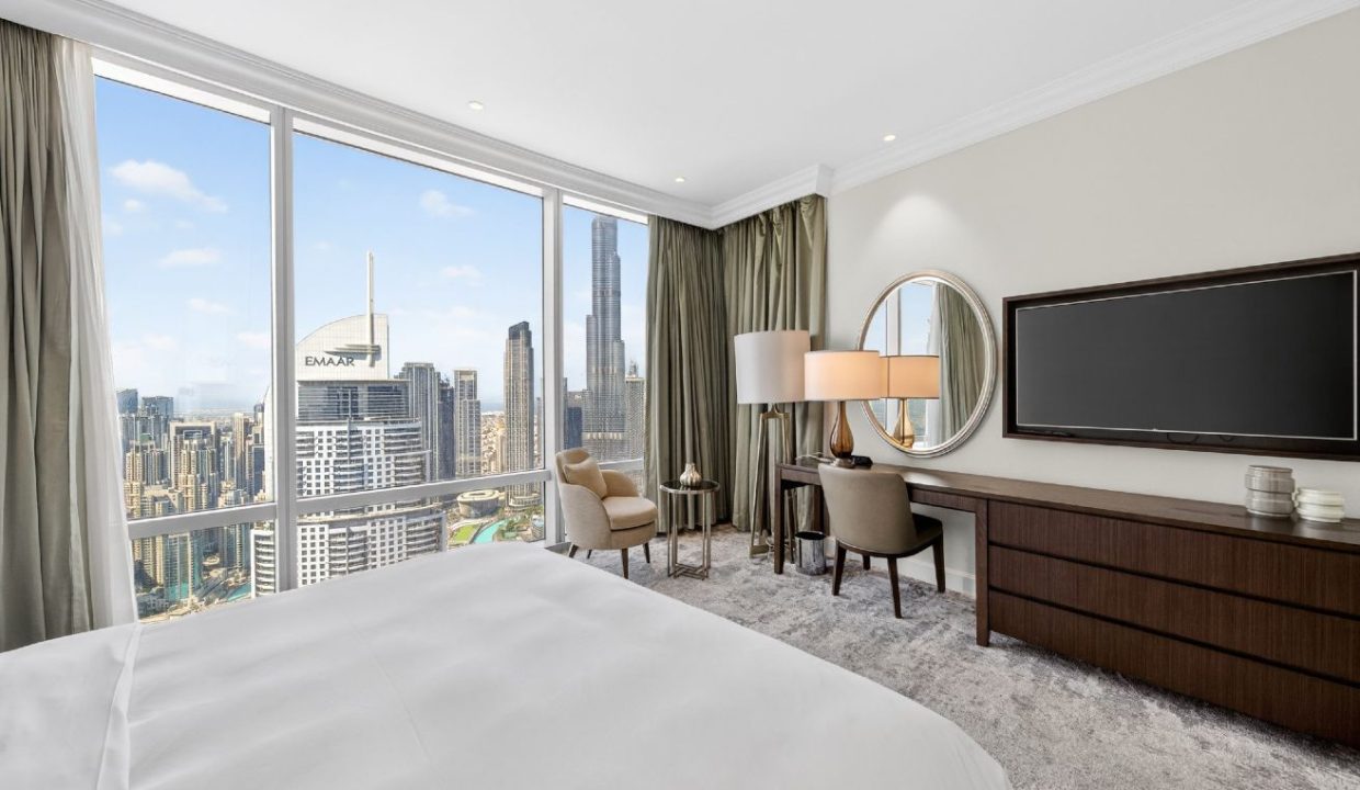 Luxurious 4BR +Maid |Burj Khalifa & Fountain Views-7